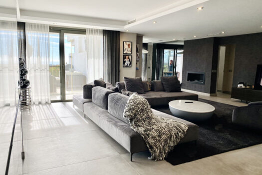 4 Bed Ground Floor Apartment for sale in Los Flamingos, Costa del Sol