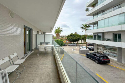 2 Bed Middle Floor Apartment for sale in Nueva Andalucia, Costa del Sol