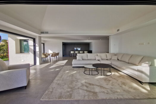 4 Bed Detached Villa for sale in Elviria, Costa del Sol