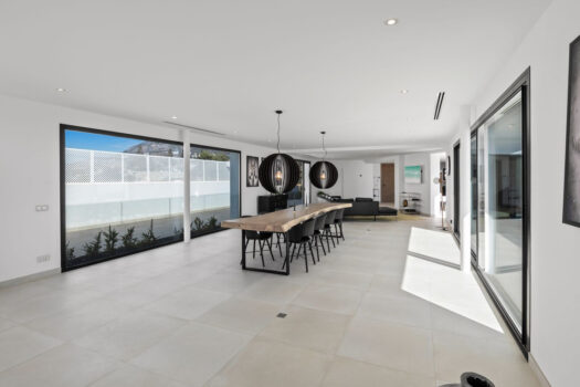 4 Bed Detached Villa for sale in Fuengirola, Costa del Sol