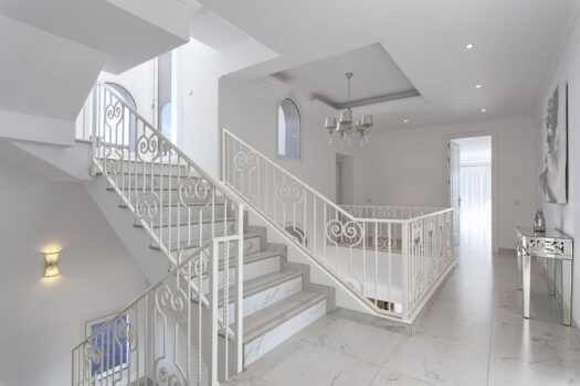 8 Bed Detached Villa for sale in Benahavis, Costa del Sol