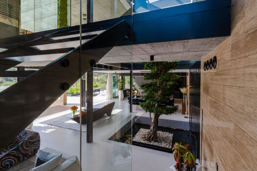 5 Bed Detached Villa for sale in Benahavis, Costa del Sol