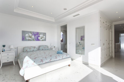 8 Bed Detached Villa for sale in Benahavis, Costa del Sol