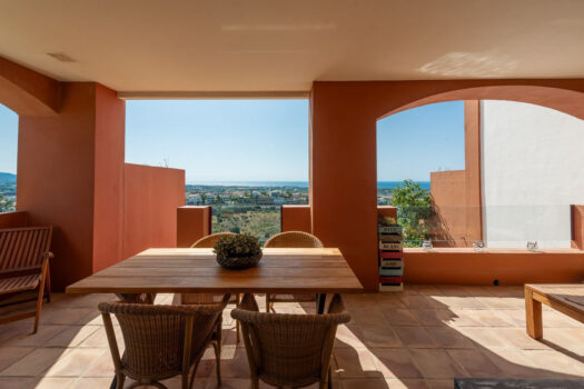 4 Bed Terraced Townhouse for sale in Benahavis, Costa del Sol