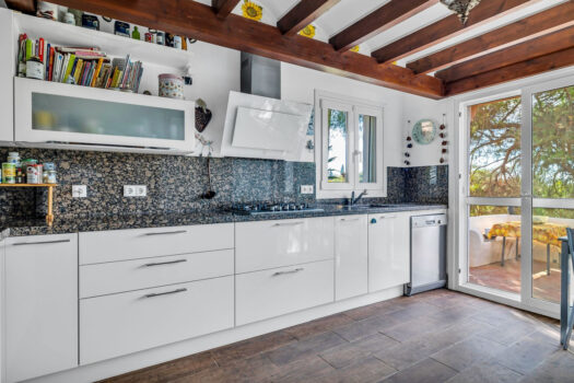 5 Bed Detached Villa for sale in Selwo, Costa del Sol