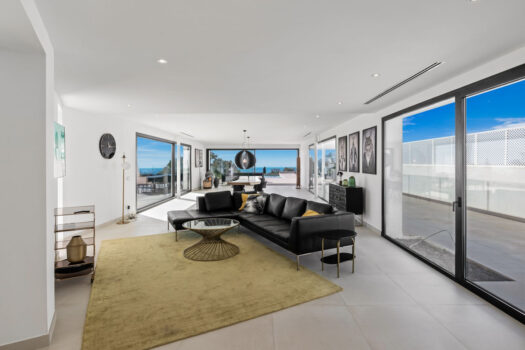 4 Bed Detached Villa for sale in Fuengirola, Costa del Sol