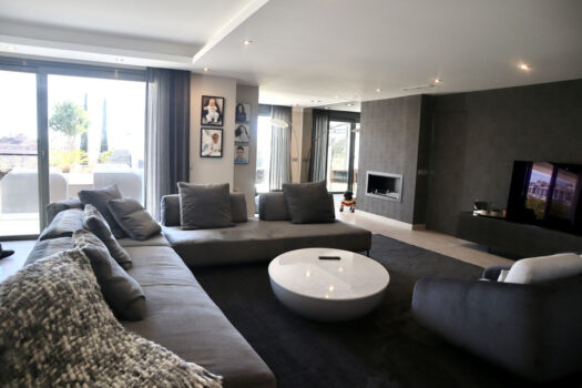 4 Bed Ground Floor Apartment for sale in Los Flamingos, Costa del Sol