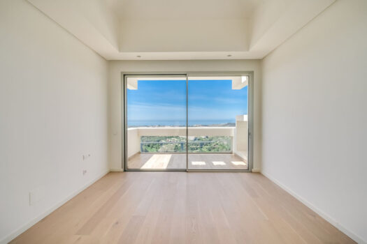 4 Bed Penthouse Apartment for sale in Benahavis, Costa del Sol