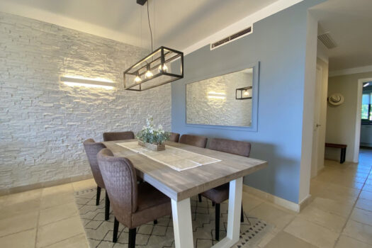 2 Bed Middle Floor Apartment for sale in Los Flamingos, Costa del Sol