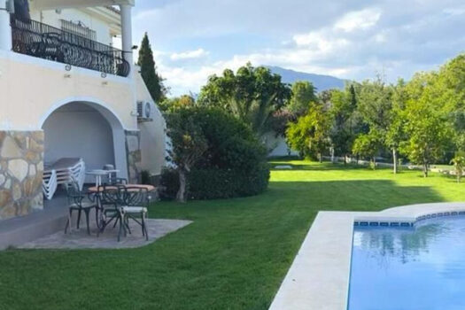 5 Bed Detached Villa for sale in Guadalmina Alta, Costa del Sol