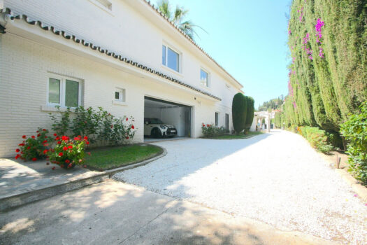 4 Bed Detached Villa for sale in Benalmadena, Costa del Sol