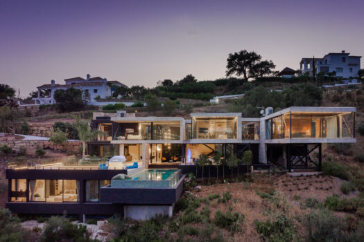 5 Bed Detached Villa for sale in Benahavis, Costa del Sol