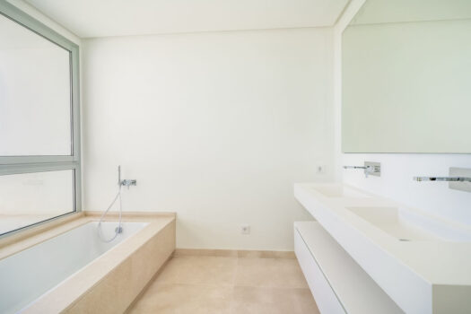 4 Bed Penthouse Apartment for sale in Benahavis, Costa del Sol