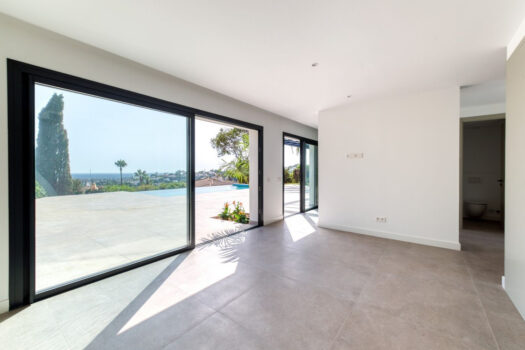 4 Bed Detached Villa for sale in Elviria, Costa del Sol