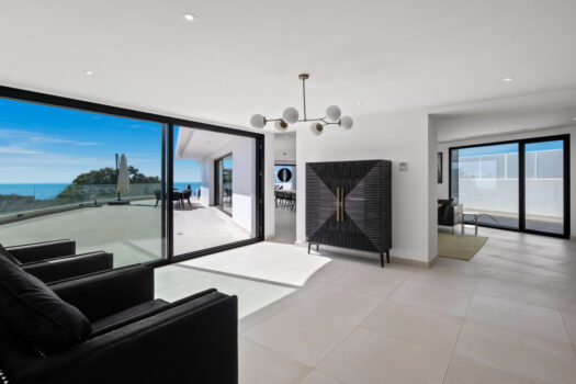 4 Bed Detached Villa for sale in Fuengirola, Costa del Sol