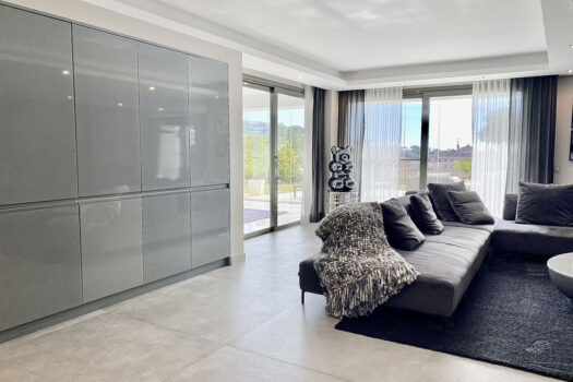 4 Bed Ground Floor Apartment for sale in Los Flamingos, Costa del Sol