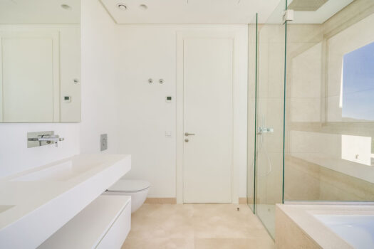 4 Bed Penthouse Apartment for sale in Benahavis, Costa del Sol