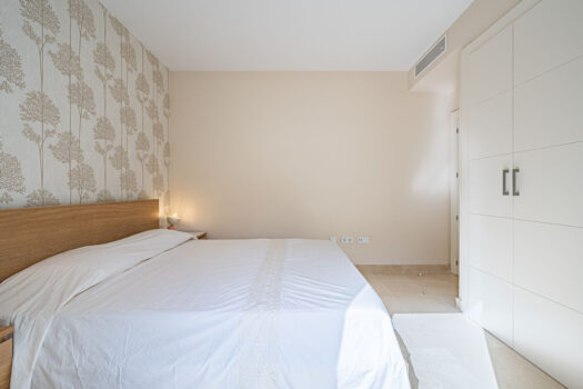 2 Bed Ground Floor Apartment for sale in Benahavis, Costa del Sol