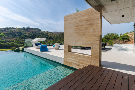 5 Bed Detached Villa for sale in Benahavis, Costa del Sol