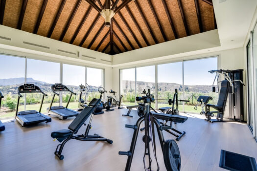 4 Bed Penthouse Apartment for sale in Benahavis, Costa del Sol