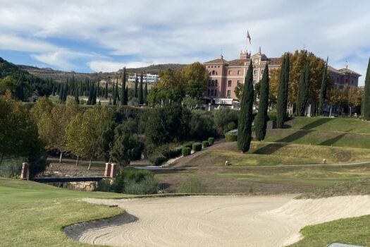 2 Bed Middle Floor Apartment for sale in Los Flamingos, Costa del Sol