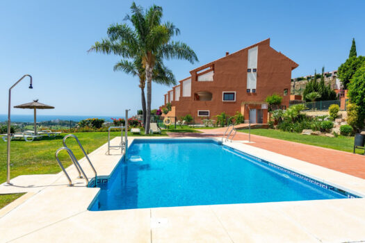 4 Bed Terraced Townhouse for sale in Benahavis, Costa del Sol