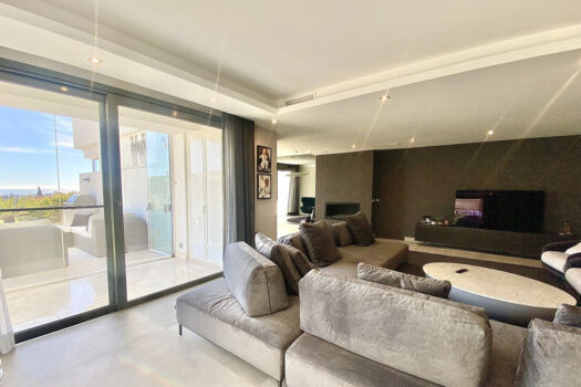 4 Bed Ground Floor Apartment for sale in Los Flamingos, Costa del Sol