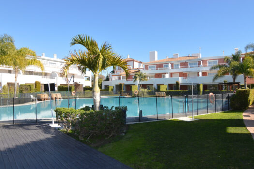 2 Bed Ground Floor Apartment for sale in New Golden Mile, Costa del Sol
