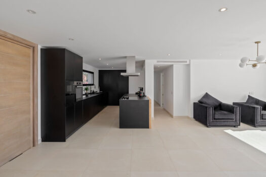 4 Bed Detached Villa for sale in Fuengirola, Costa del Sol