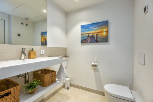 3 Bed Middle Floor Apartment for sale in Fuengirola, Costa del Sol