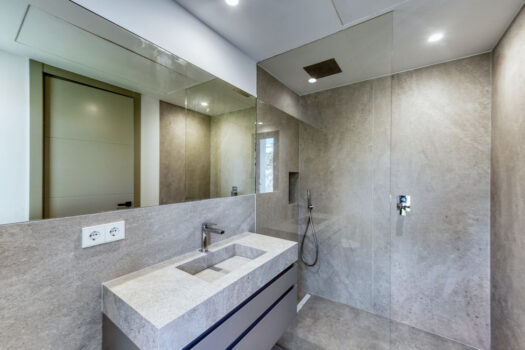 4 Bed Detached Villa for sale in Elviria, Costa del Sol