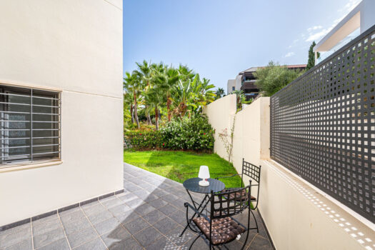 2 Bed Ground Floor Apartment for sale in Benahavis, Costa del Sol