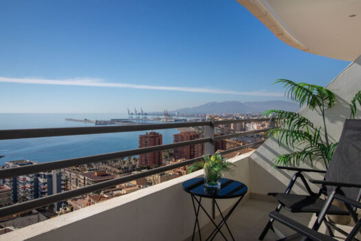 3 Bed Middle Floor Apartment for sale in Malaga Centro, Costa del Sol