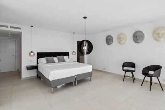 4 Bed Detached Villa for sale in Fuengirola, Costa del Sol