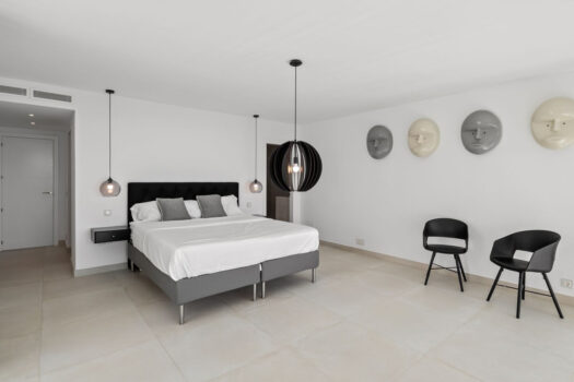 4 Bed Detached Villa for sale in Fuengirola, Costa del Sol