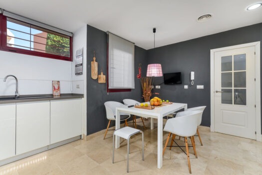 4 Bed Terraced Townhouse for sale in Benahavis, Costa del Sol