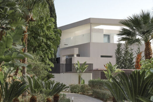 2 Bed Ground Floor Apartment for sale in Los Flamingos, Costa del Sol