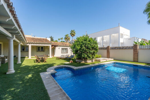 Samostatná vila – 4 ložnice – San Pedro de Alcantara
