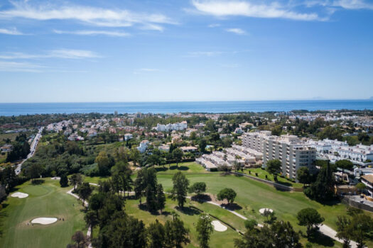 3 Bed Penthouse Apartment for sale in Atalaya, Costa del Sol