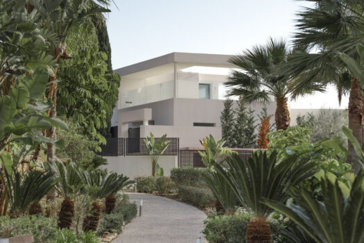 2 Bed Ground Floor Apartment for sale in Los Flamingos, Costa del Sol