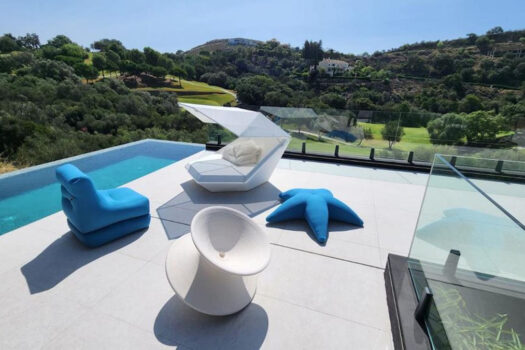 5 Bed Detached Villa for sale in Benahavis, Costa del Sol