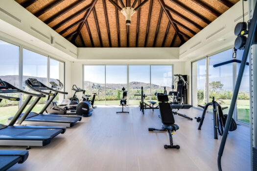 4 Bed Penthouse Apartment for sale in Benahavis, Costa del Sol