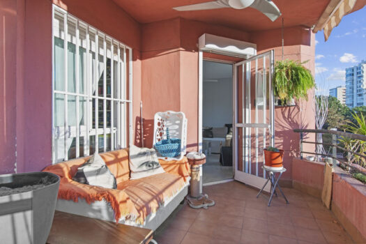 4 Bed Middle Floor Apartment for sale in Fuengirola, Costa del Sol