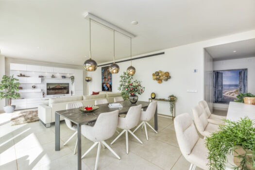 3 Bed Middle Floor Apartment for sale in Fuengirola, Costa del Sol