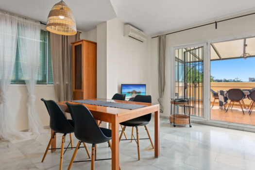 4 Bed Semi Detached Townhouse for sale in Fuengirola, Costa del Sol