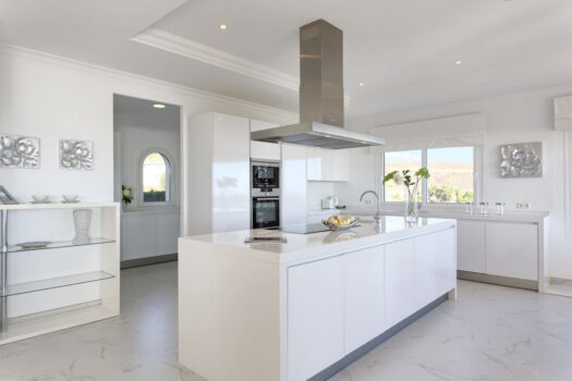 8 Bed Detached Villa for sale in Benahavis, Costa del Sol