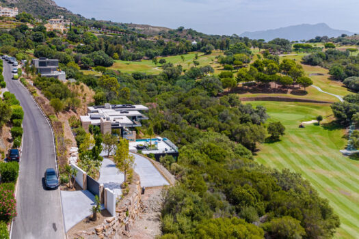 5 Bed Detached Villa for sale in Benahavis, Costa del Sol