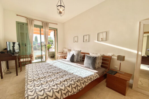 2 Bed Ground Floor Apartment for sale in Los Flamingos, Costa del Sol