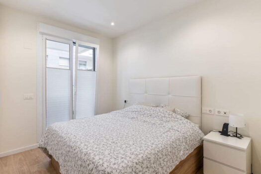 2 Bed Middle Floor Apartment for sale in Nueva Andalucia, Costa del Sol