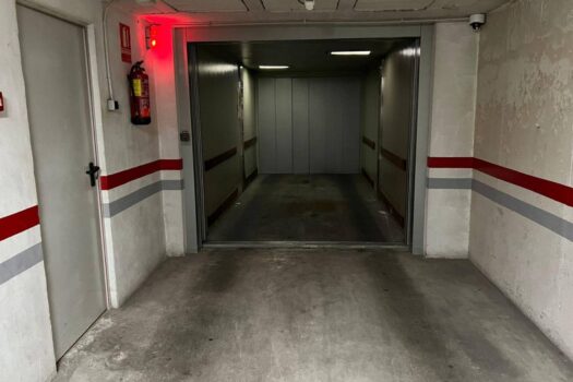 Garage space for 2 cars!!!